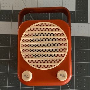 Retro Bluetooth speaker
